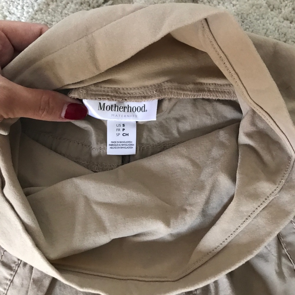 Maternity Shorts🤰🏻 - Picture 3 of 3